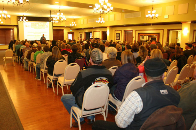 Big Piney-Marbleton school meeting. Photo by Dawn Ballou, Pinedale Online.