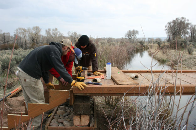 Measuring for steps. Photo by Dawn Ballou, Pinedale Online.