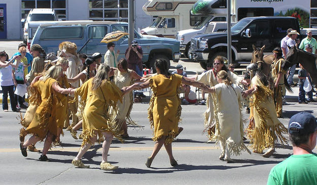 Indian Dancers. Photo by Bob Rule, KPIN 101.1 FM radio.