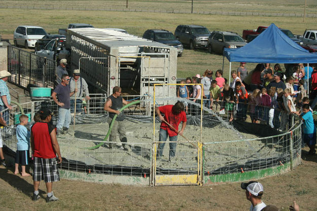 Watering down. Photo by Dawn Ballou, Pinedale Online.