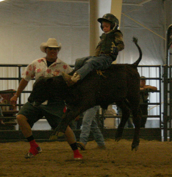 Wyatt Madole - Calf Riding. Photo by Dawn Ballou, Pinedale Online.