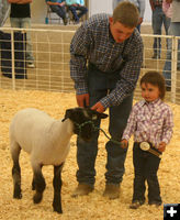 Pee Wee Showmanship. Photo by Clint Gilchrist, Pinedale Online.