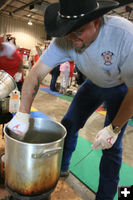 Vern Setser cooking. Photo by Dawn Ballou, Pinedale Online.