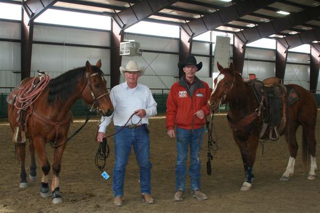 Bounty Steer Winners . Photo by Carie Whitman, Crossfire Arena.