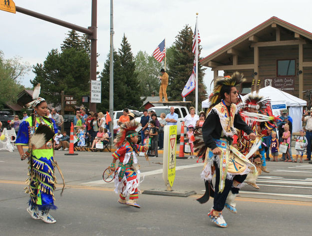 Wind River Dancers. Photo by Dawn Ballou, Pinedale Online.