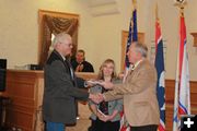 Latta and Saxton sworn in. Photo by Matthew Manguso, Pinedale Roundup.