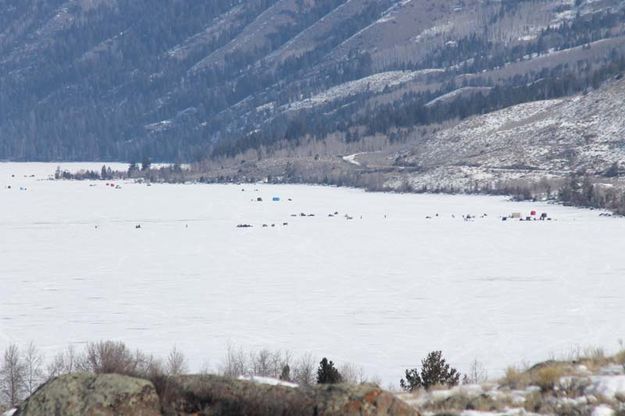 Ice fishermen. Photo by Dawn Ballou, Pinedale Online.