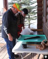 Weighing in. Photo by Dawn Ballou, Pinedale Online.