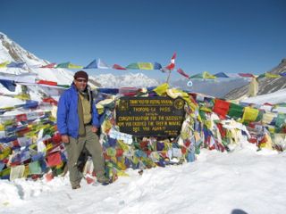 Thorong La pass. Photo by Ric Sumulski .