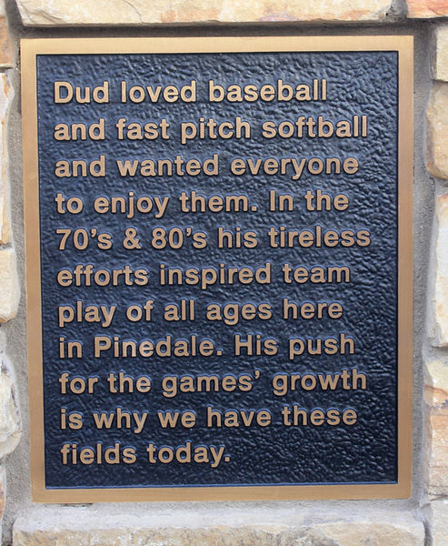 Plaque. Photo by Dawn Ballou, Pinedale Online.