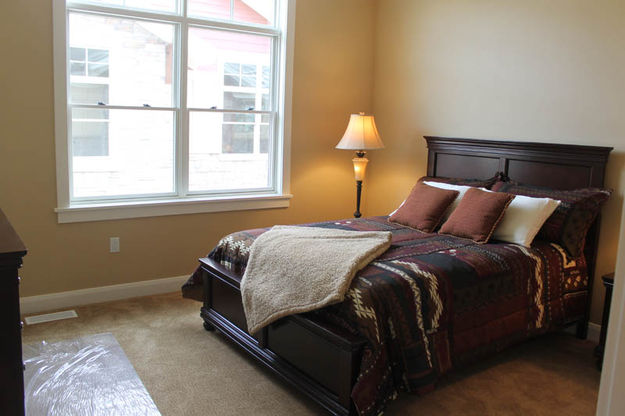 Bedroom. Photo by Dawn Ballou, Pinedale Online.