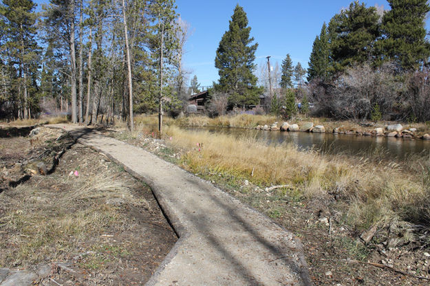 Pathway. Photo by Dawn Ballou, Pinedale Online.