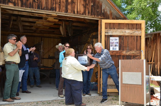 Thanking Jonita. Photo by Terry Allen.