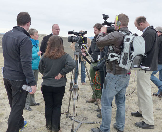 Press Conference. Photo by Dawn Ballou, Pinedale Online.