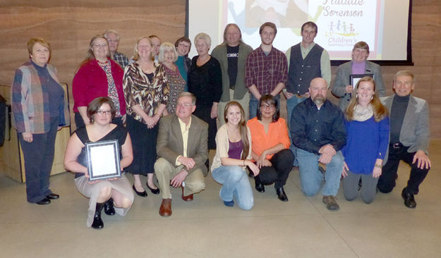 Volunteers. Photo by Dawn Ballou, Pinedale Online.