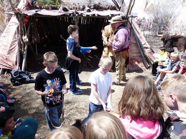 Ball and Powder horn. Photo by Dawn Ballou, Pinedale Online.