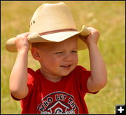 Workin' the new hat. Photo by Terry Allen.