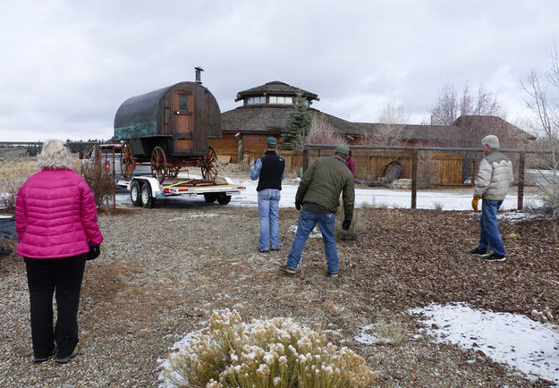 Backing into place. Photo by Dawn Ballou, Pinedale Online.