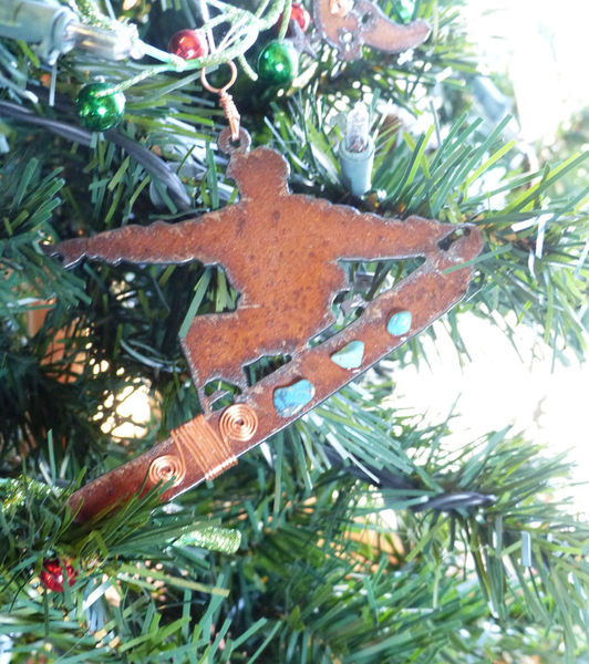 Snowboarder ornament. Photo by Dawn Ballou, Pinedale Online.