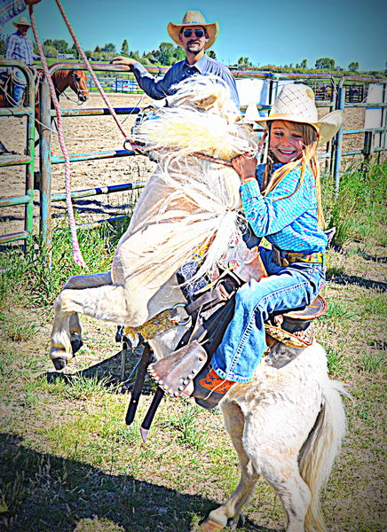 Ella Shows Her Stuff. Photo by Terry Allen.