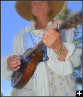 Strolling Minstrel. Photo by Terry Allen.