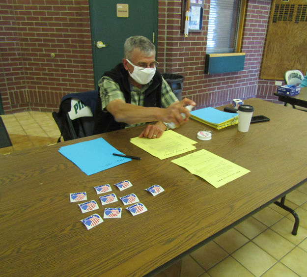 Keeping things sanitary. Photo by Dawn Ballou, Pinedale Online.