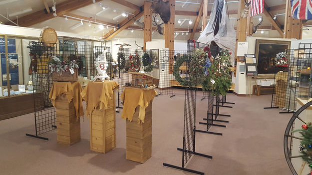 Wreath Auction Week Dec 1-4, 2020. Photo by Pinedale Online.