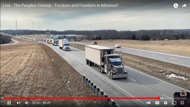 Convoy in Missouri. Photo by Oreo Express.