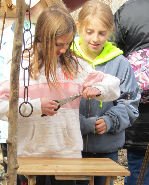 Making a fish hook. Photo by Dawn Ballou, Pinedale Online.